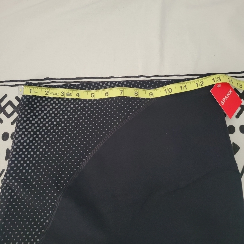 SPANX Women's Every.wear Reflective Print 7/8 Active Leggings In Vry Blk Size S - Picture 7 of 8